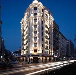 $item['hotel']['name']