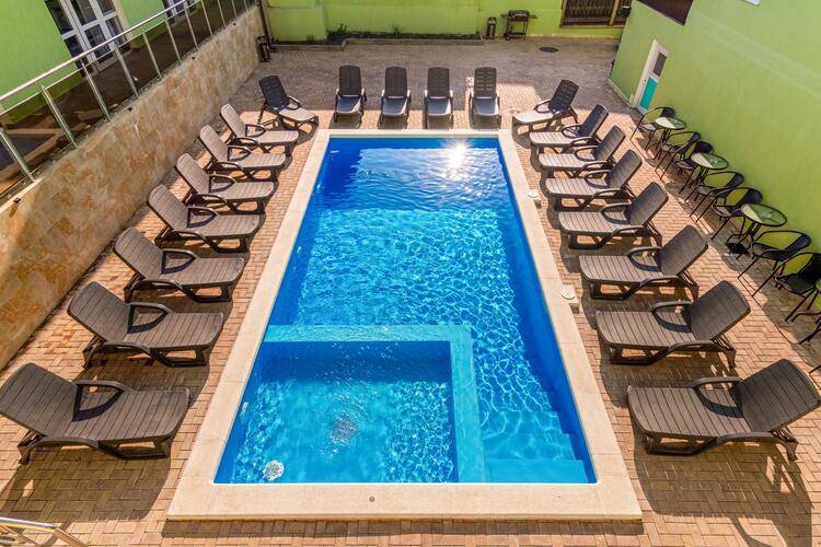 Gemstbutikhotel (Гемстбутикотель)