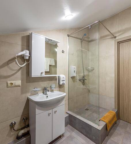 Gemstbutikhotel (Гемстбутикотель)