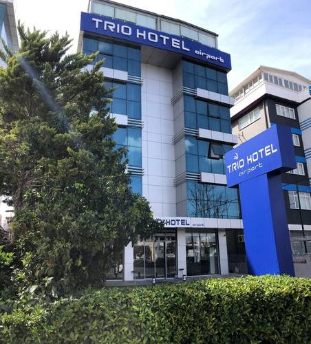 Tri̇o Hotel Airport