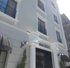 $item['hotel']['name']