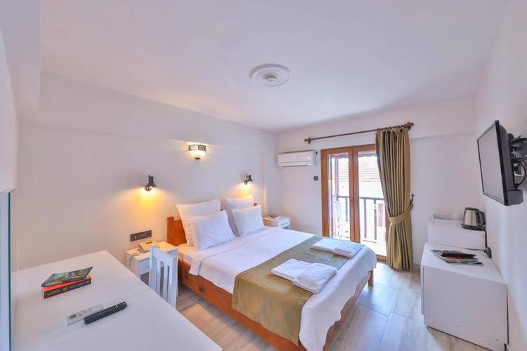 Zinbad Hotel