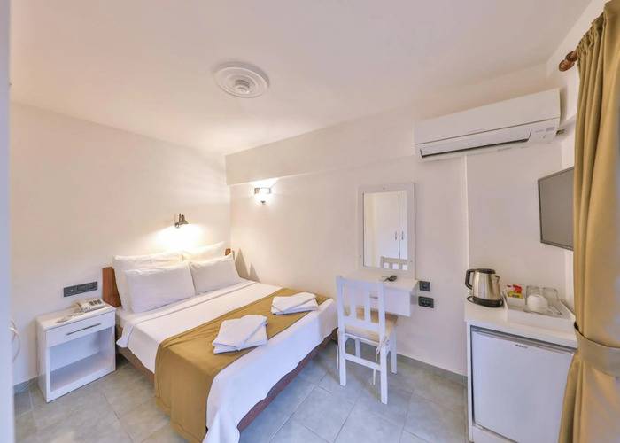 Zinbad Hotel