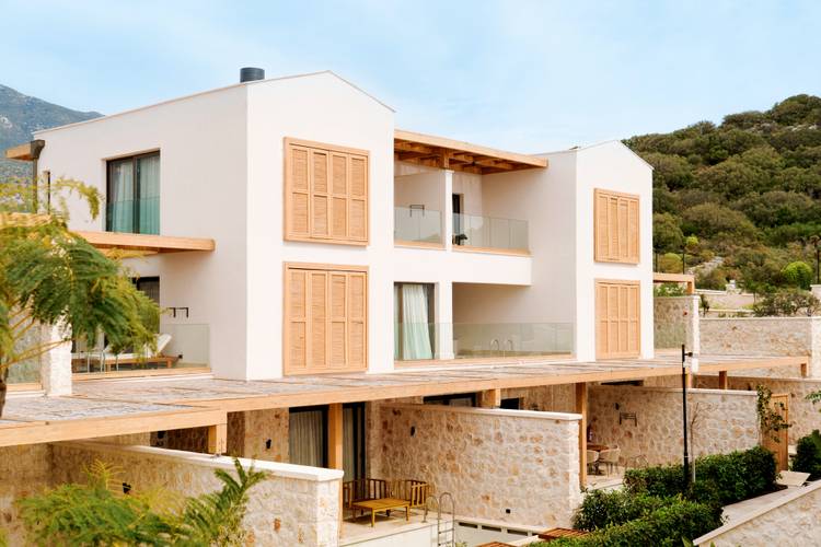 Novva Hotels