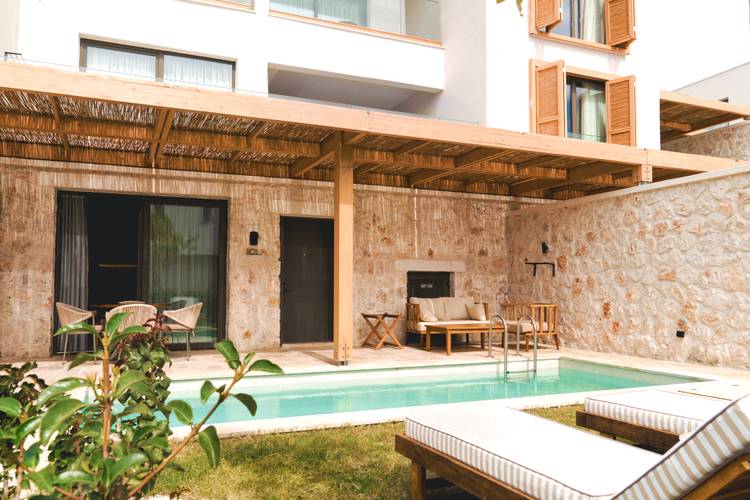 Novva Hotels