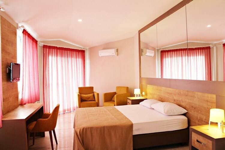 Ferah Hotel