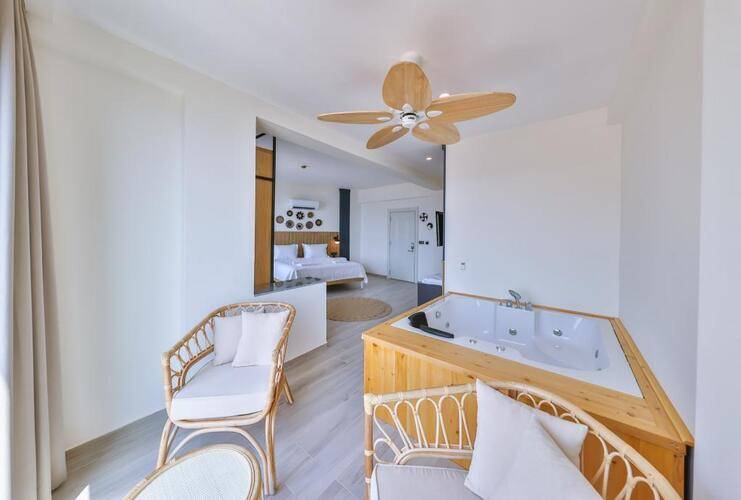 Athena Hotel