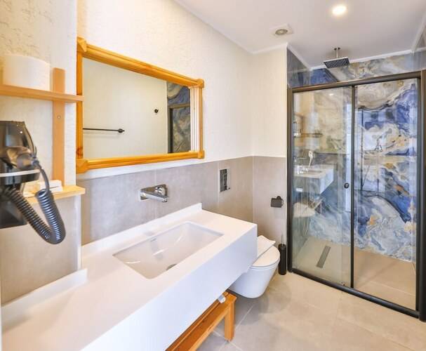 Athena Hotel