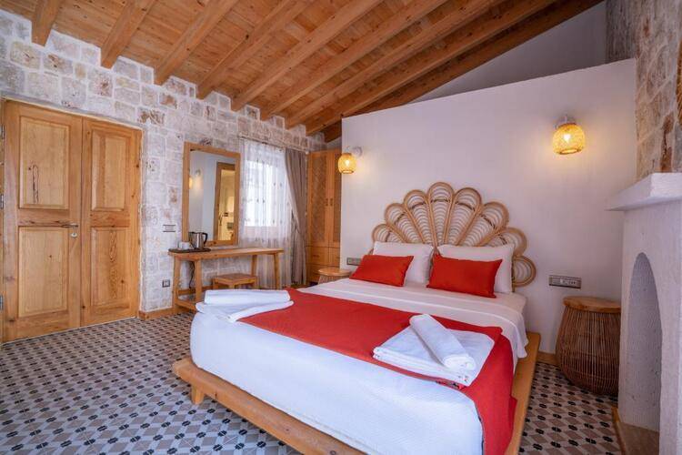 Muhtar Hotel