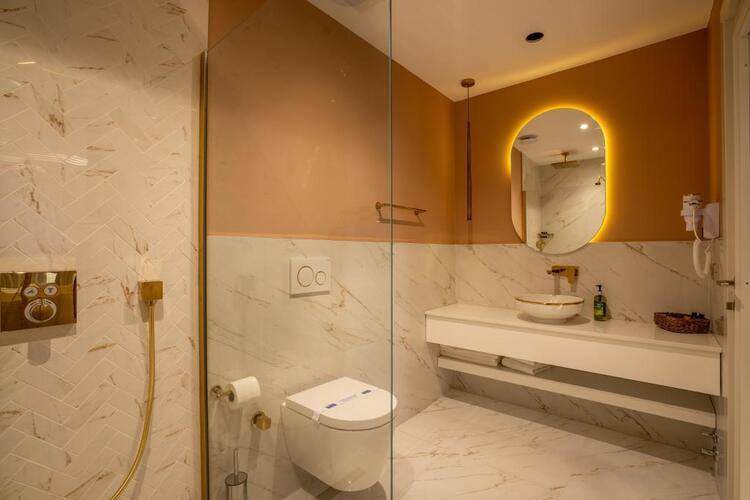 Muhtar Hotel