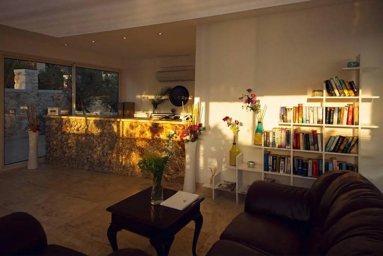 Asfiya Seaview Hotel