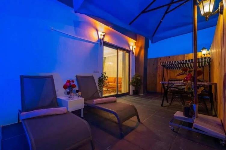 Bd Luna Villas