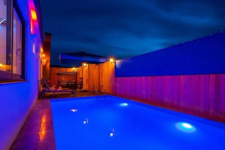 Bd Luna Villas