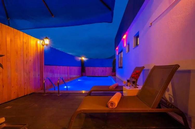 Bd Luna Villas