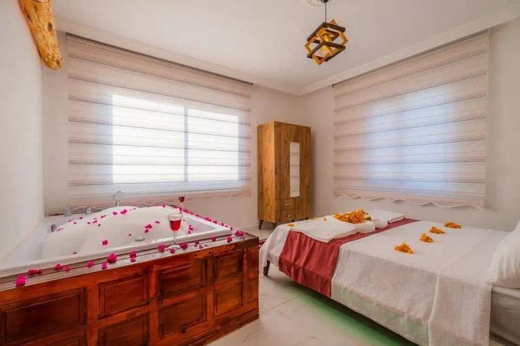 Bd Luna Villas