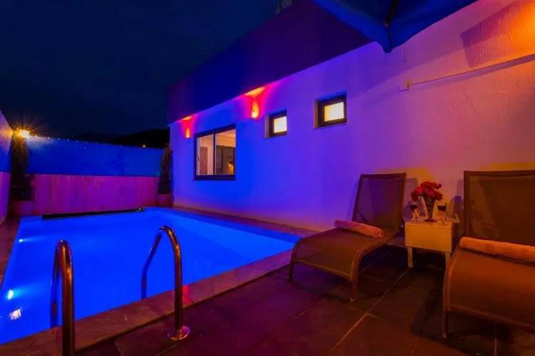 Bd Luna Villas