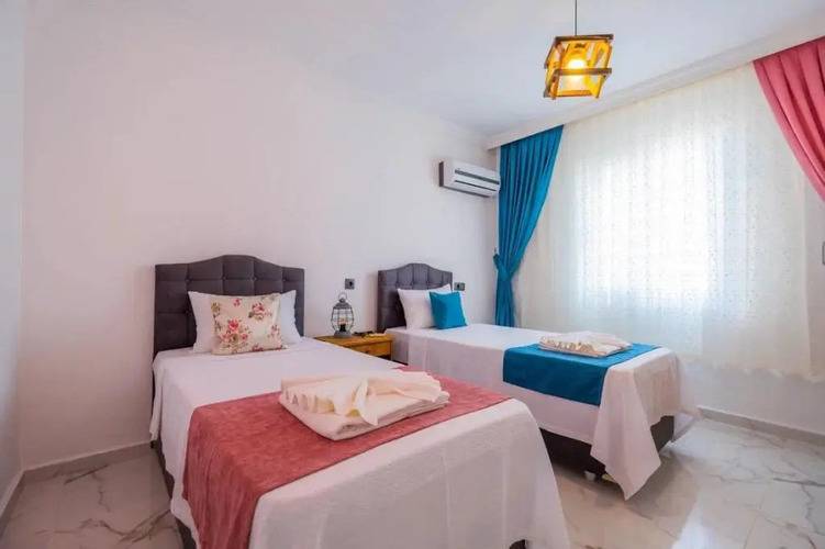 Bd Luna Villas