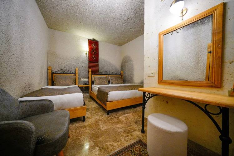 Cave Hotel Saksagan