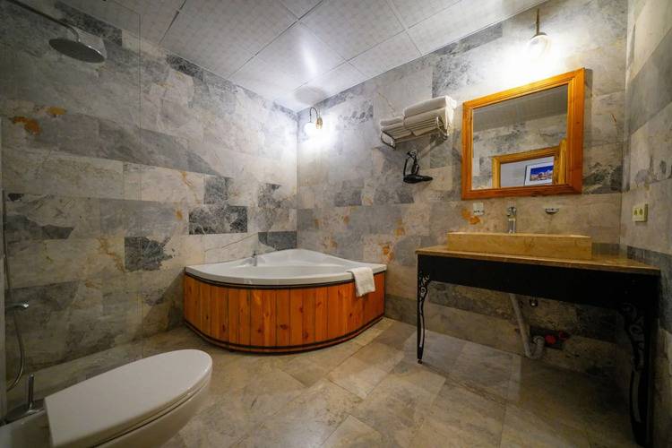 Cave Hotel Saksagan