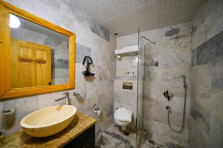 Cave Hotel Saksagan