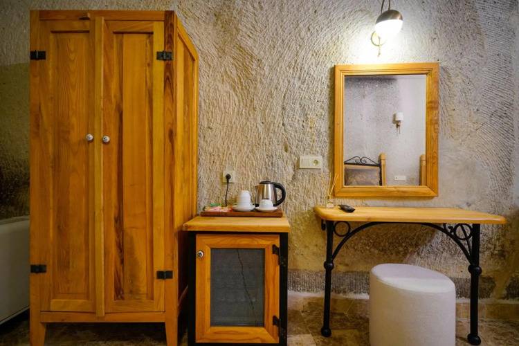 Cave Hotel Saksagan
