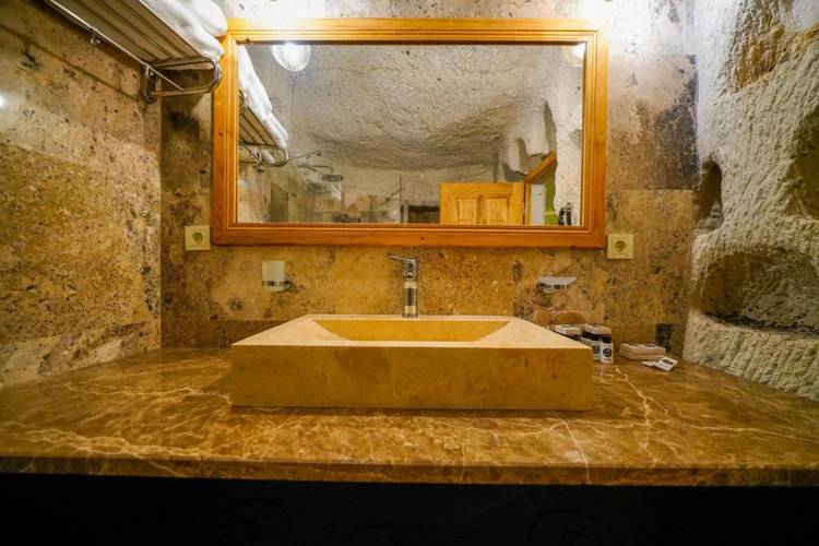 Cave Hotel Saksagan
