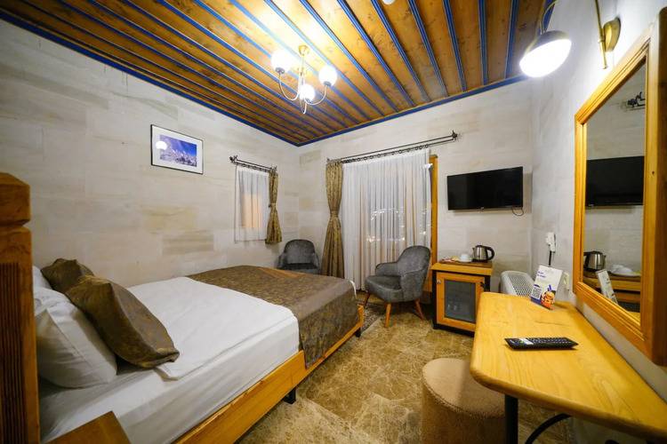 Cave Hotel Saksagan