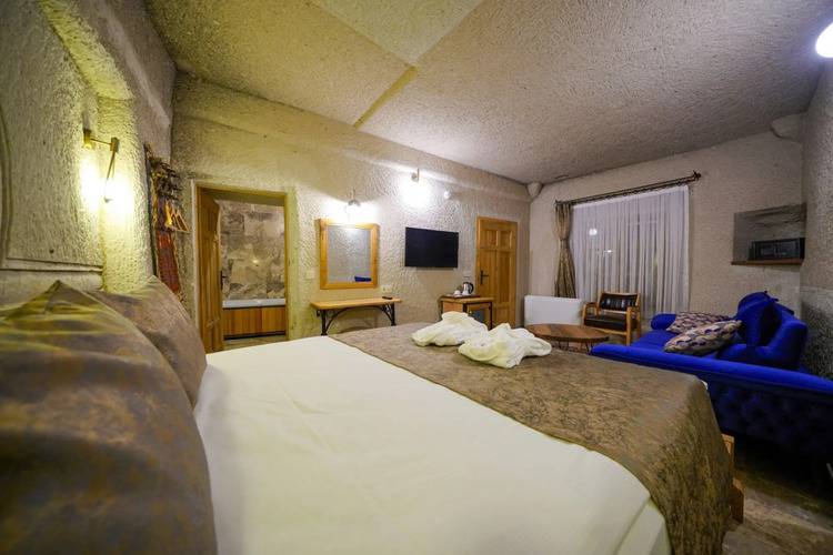 Cave Hotel Saksagan