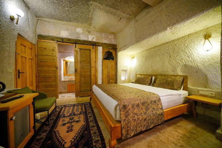 Cave Hotel Saksagan