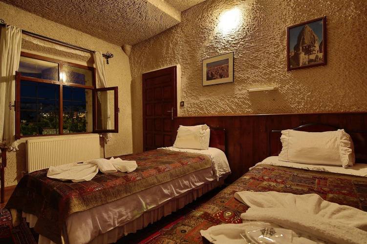 Cave Hotel Saksagan