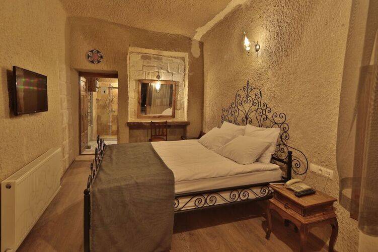Jacob's Cave Suites