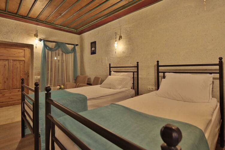 Jacob's Cave Suites