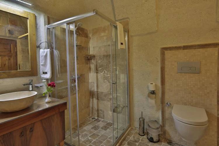 Jacob's Cave Suites
