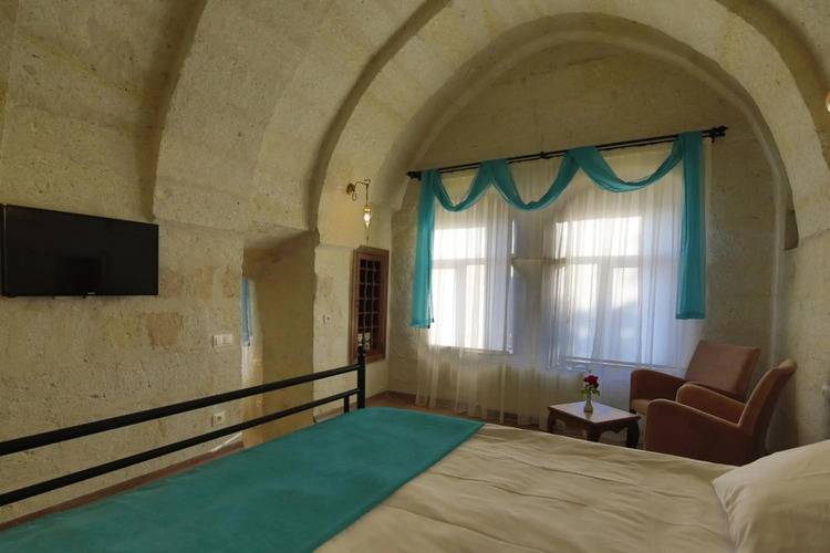 Jacob's Cave Suites