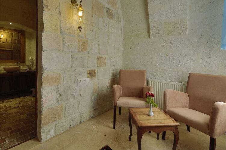 Jacob's Cave Suites