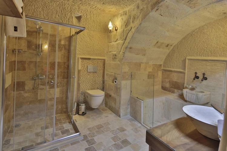 Jacob's Cave Suites