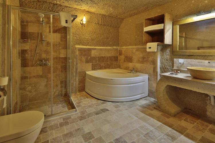 Jacob's Cave Suites