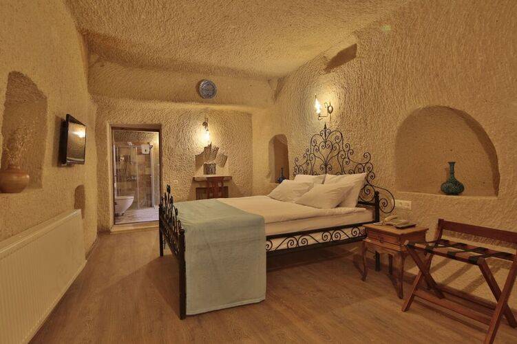 Jacob's Cave Suites