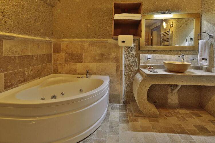 Jacob's Cave Suites