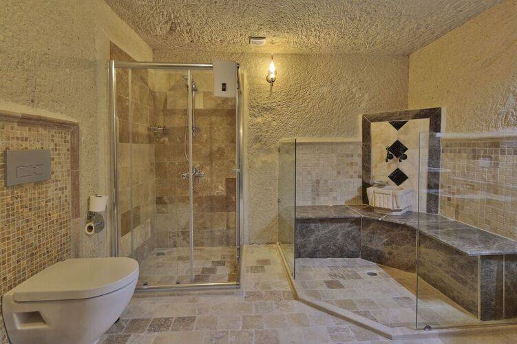 Jacob's Cave Suites