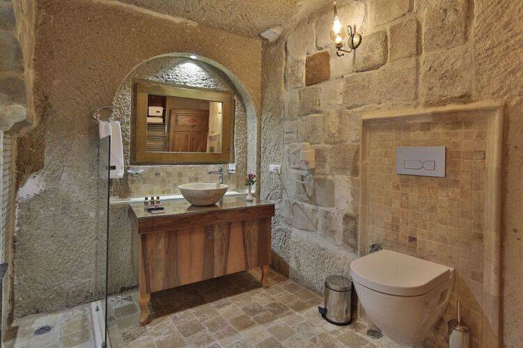 Jacob's Cave Suites