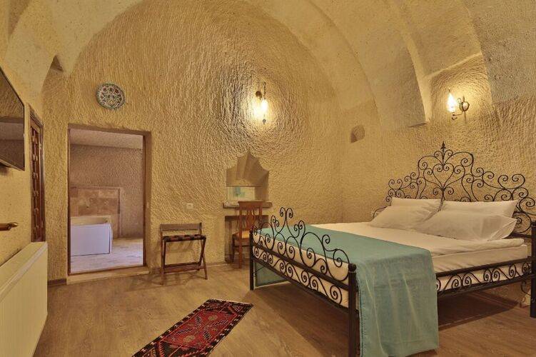 Jacob's Cave Suites
