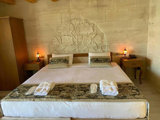 Mesken Cave Suites