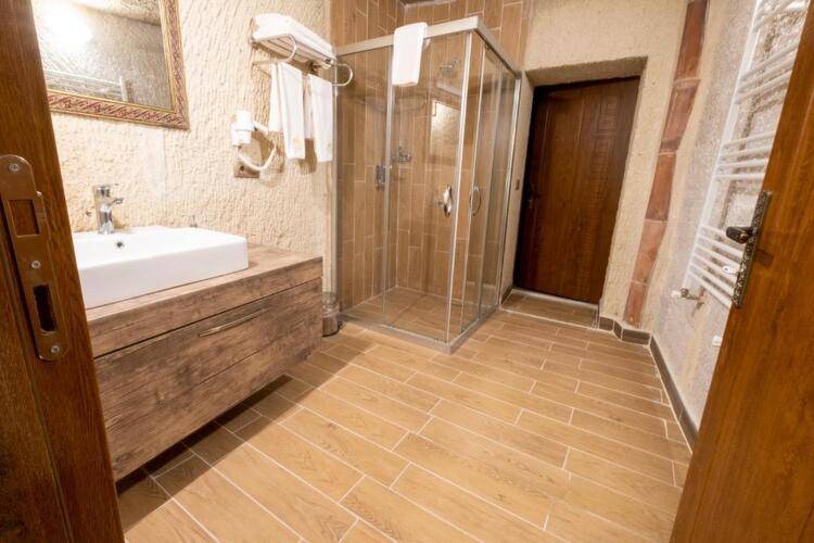 Mesken Cave Suites