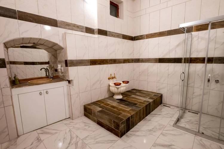 Mesken Cave Suites
