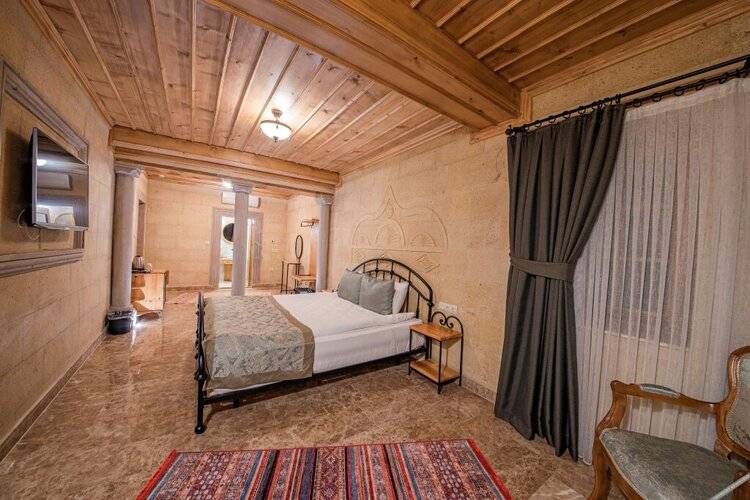Отель Cratus Stone Palace