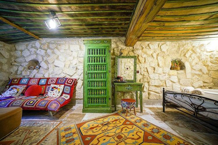 Aysel Inn House