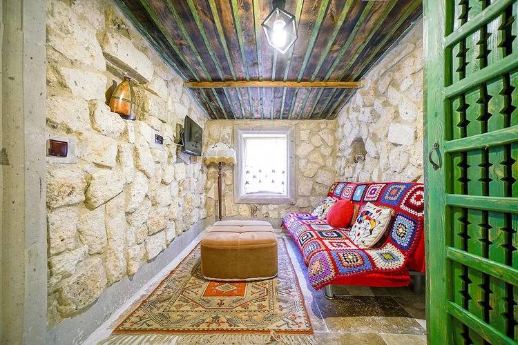 Aysel Inn House