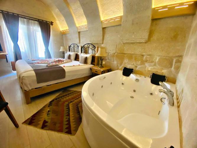 Rose Valley Hotel