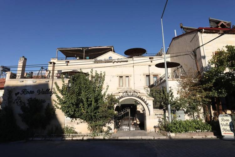 Rose Valley Hotel